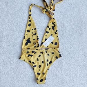 Vogue Sexy Lounge Yellow Black Swimsuit Body Suit Size Large NWT
